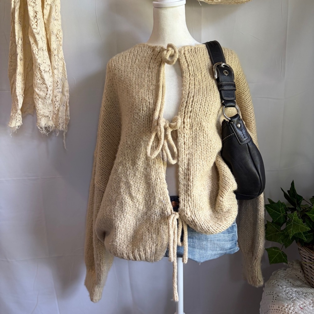 Cutie Fall Beige Chunky Knit Front Tie Wool Blend Cardigan Sweater Size M W2103
